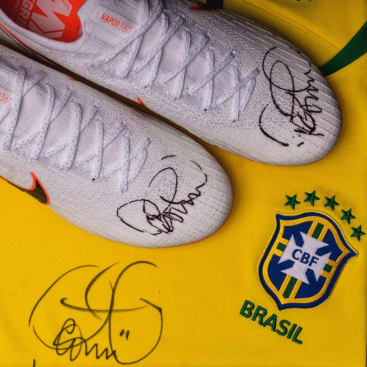post card sorteo coutinho.webp